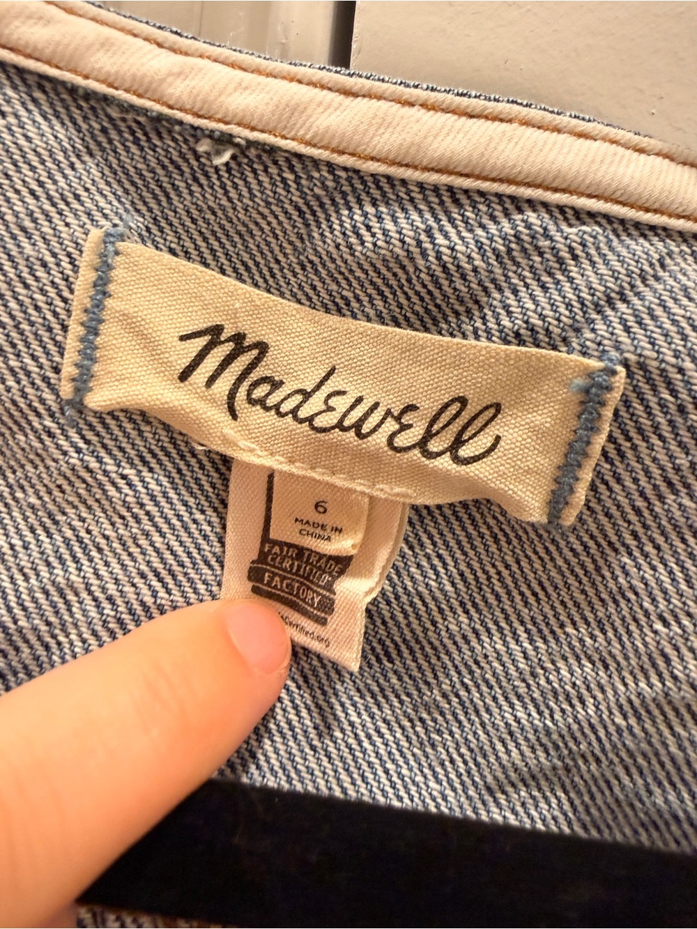 Madewell Light Blue Denim Button-Front Crop Vest - Picture 2 of 2